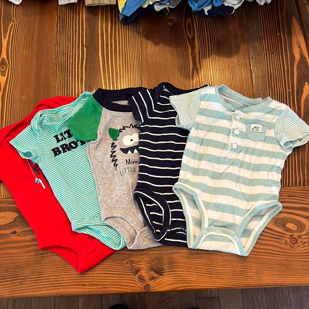 Bundle of 5 size 3 month onesies